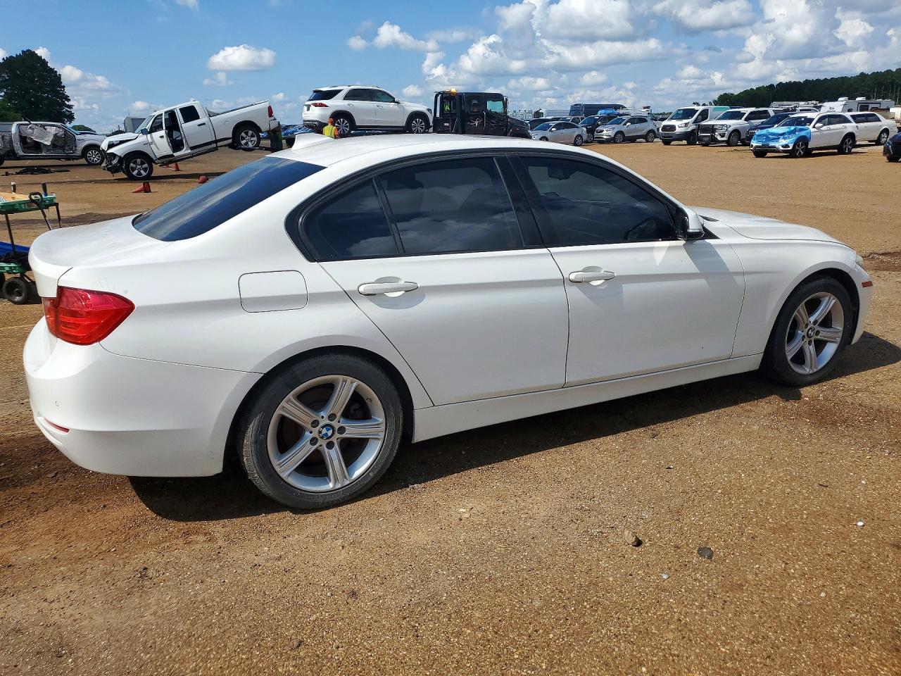2015 BMW 320 I - zdjęcie 3