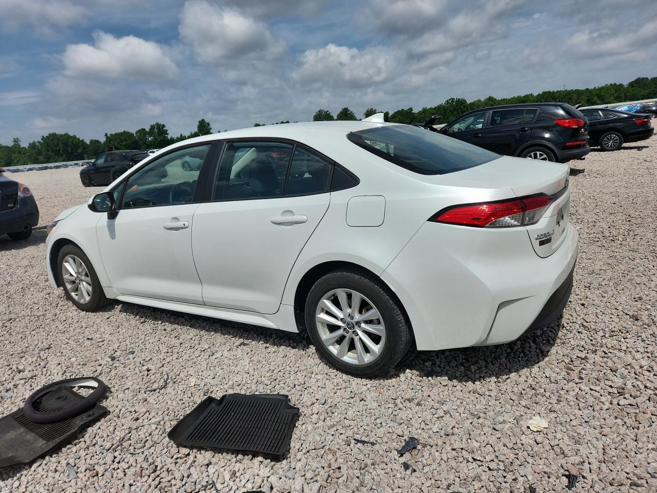 2024 Toyota Corolla Le - zdjęcie 2