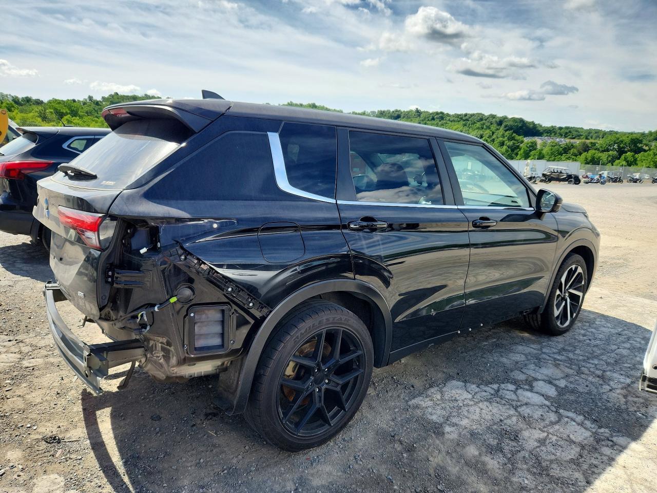2022 Mitsubishi Outlander Se - zdjęcie 3