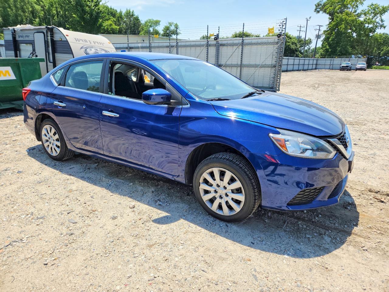 2017 Nissan Sentra S - zdjęcie 4