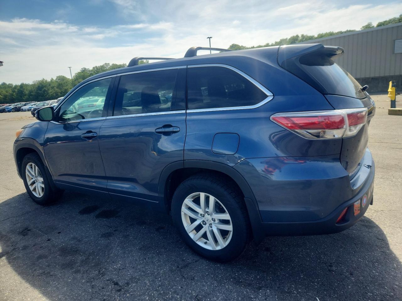 2014 Toyota Highlander Le - zdjęcie 2