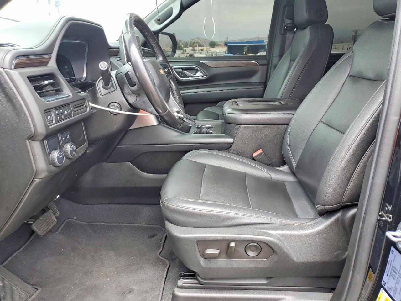 2022 Chevrolet Suburban C1500 Lt - zdjęcie 7
