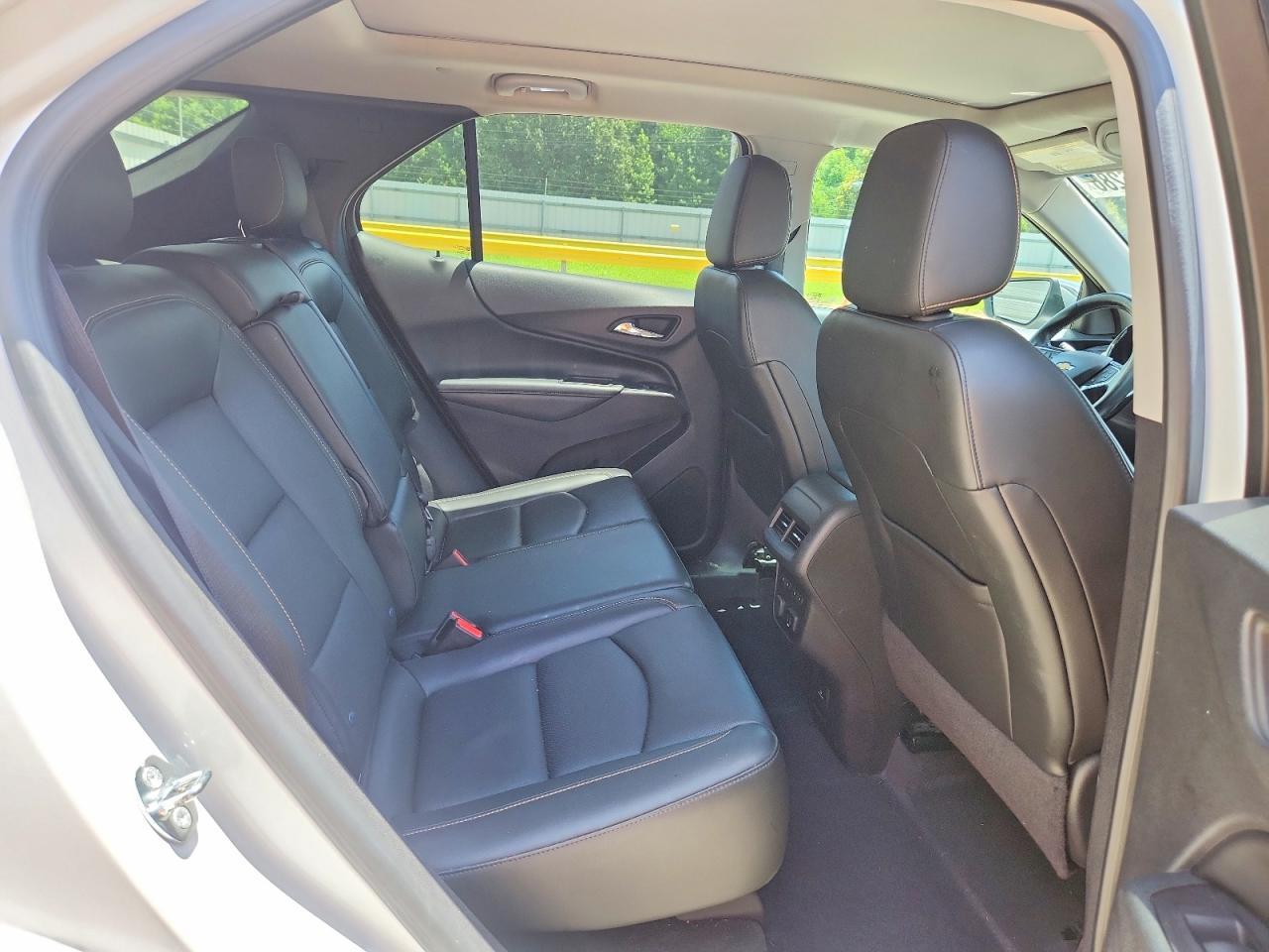 2018 Chevrolet Equinox Premier - zdjęcie 10