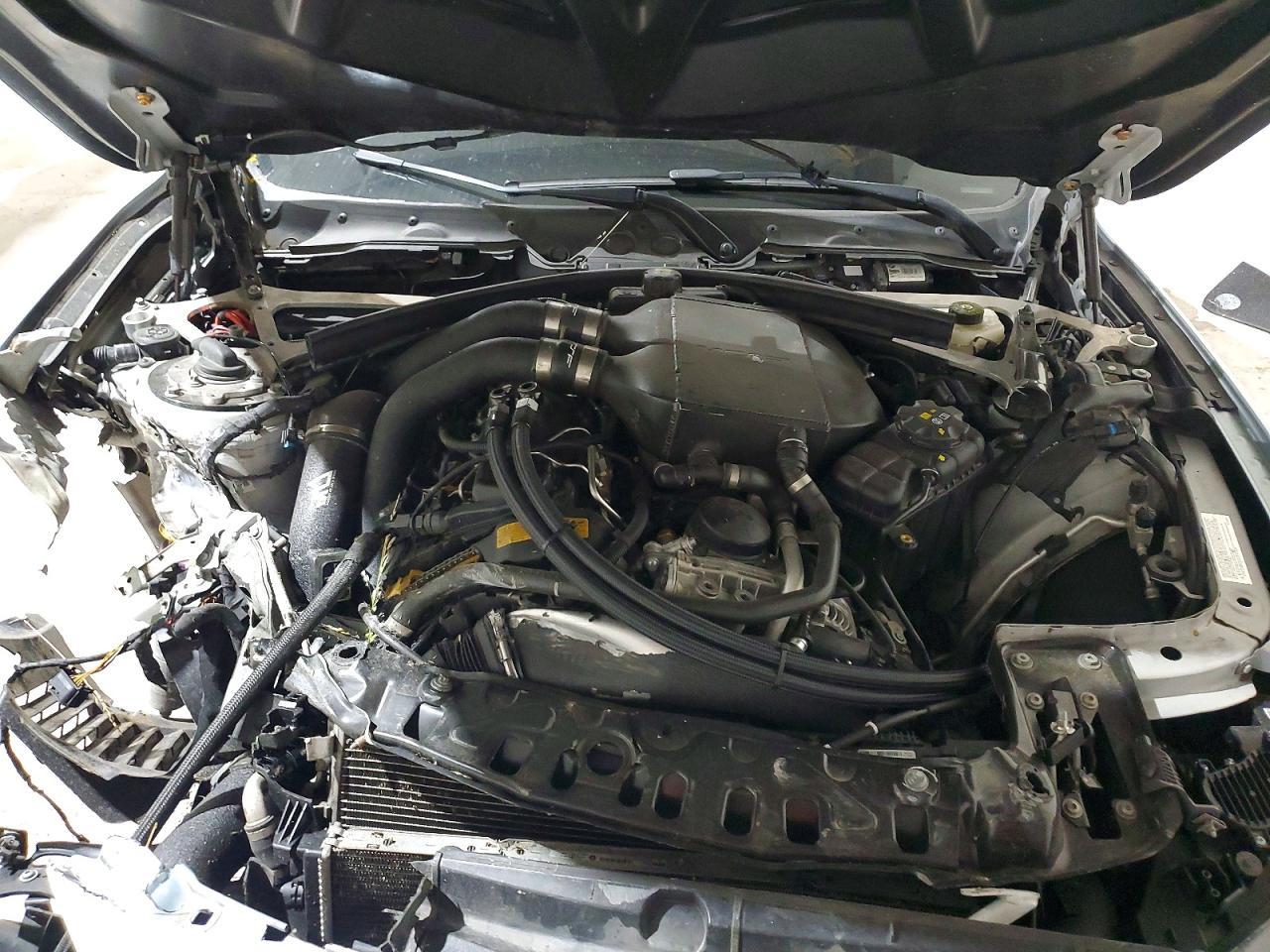 2015 BMW M4 - zdjęcie 11