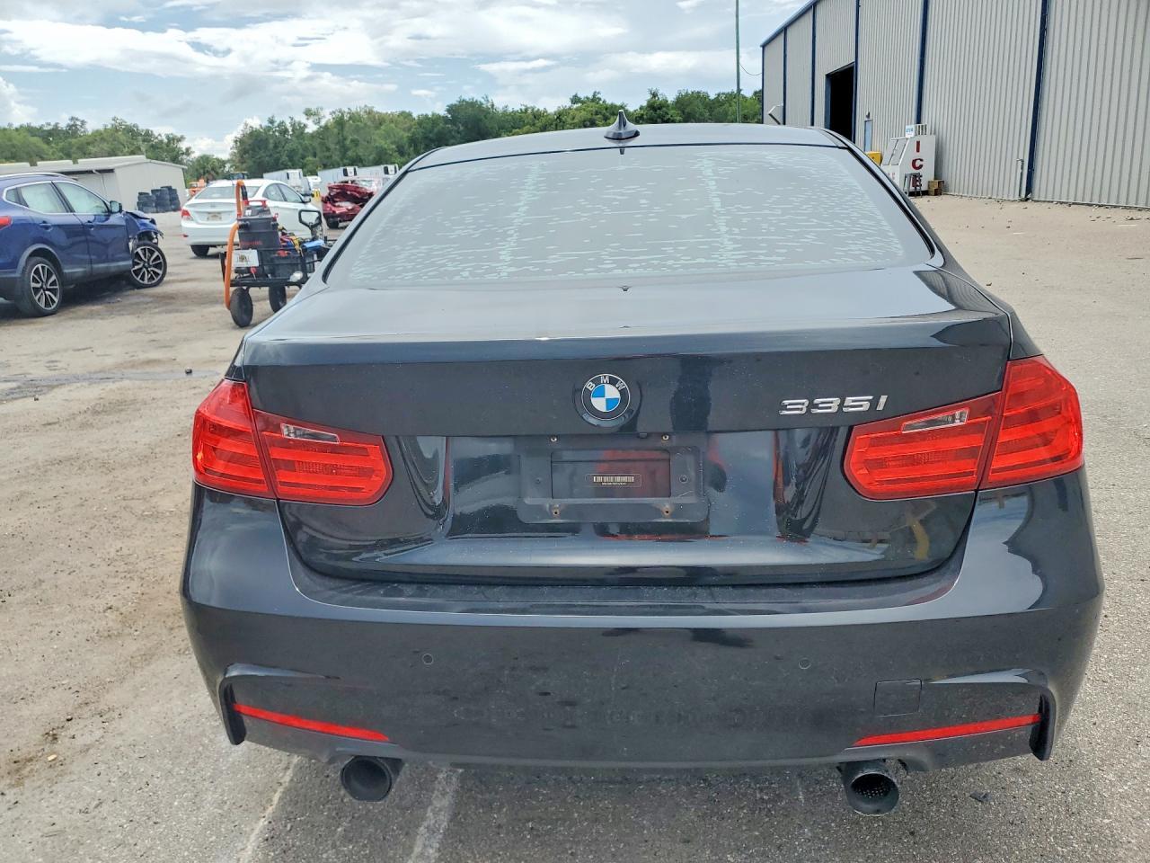 2014 BMW 335 I - zdjęcie 6