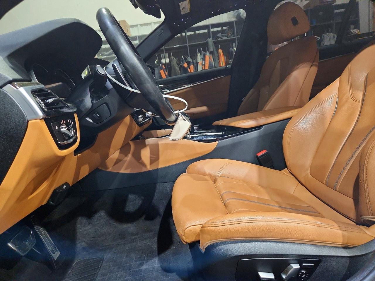 2019 BMW Seria 5 540i - zdjęcie 7