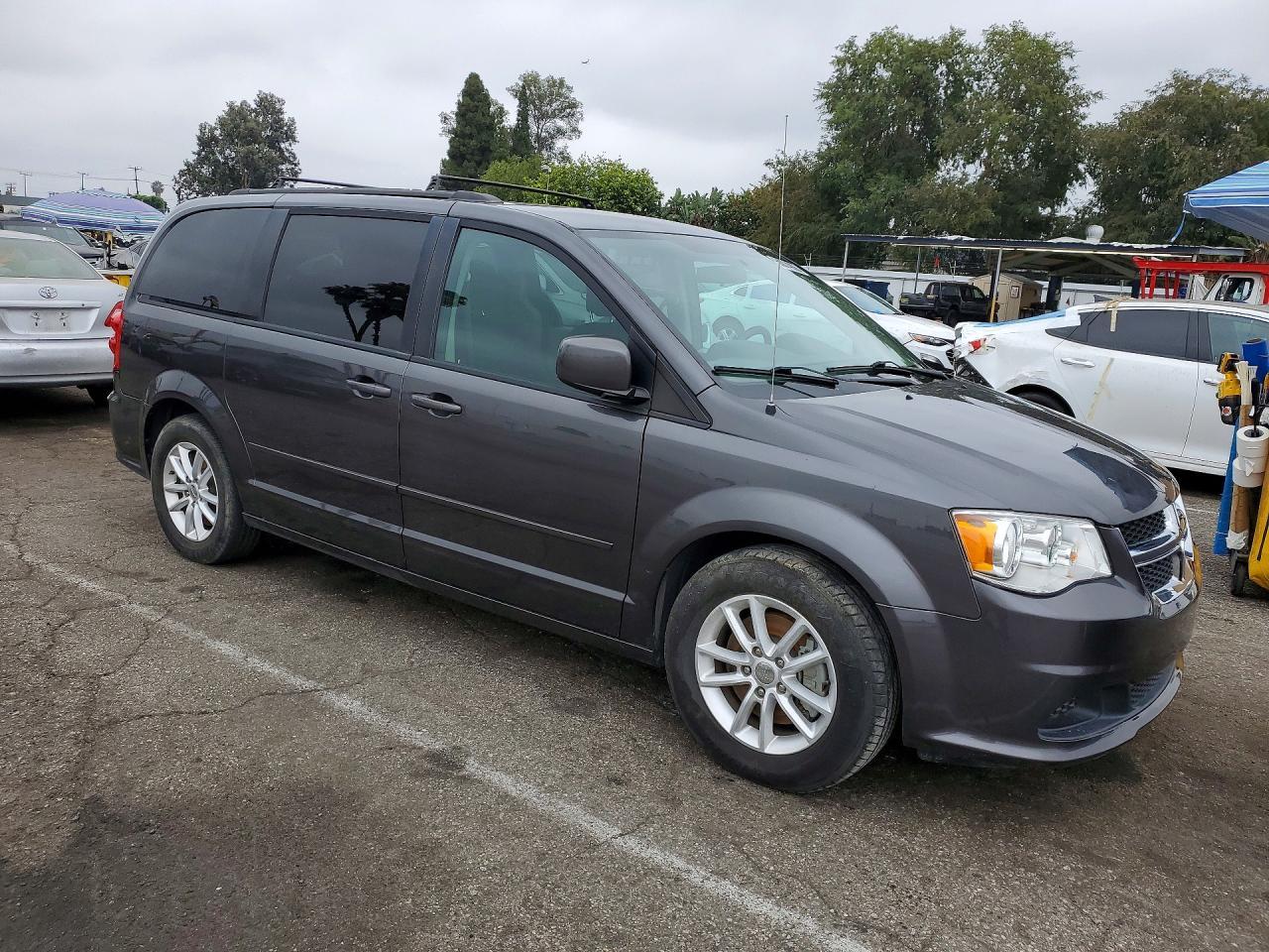 2016 Dodge Grand Caravan Sxt - zdjęcie 4