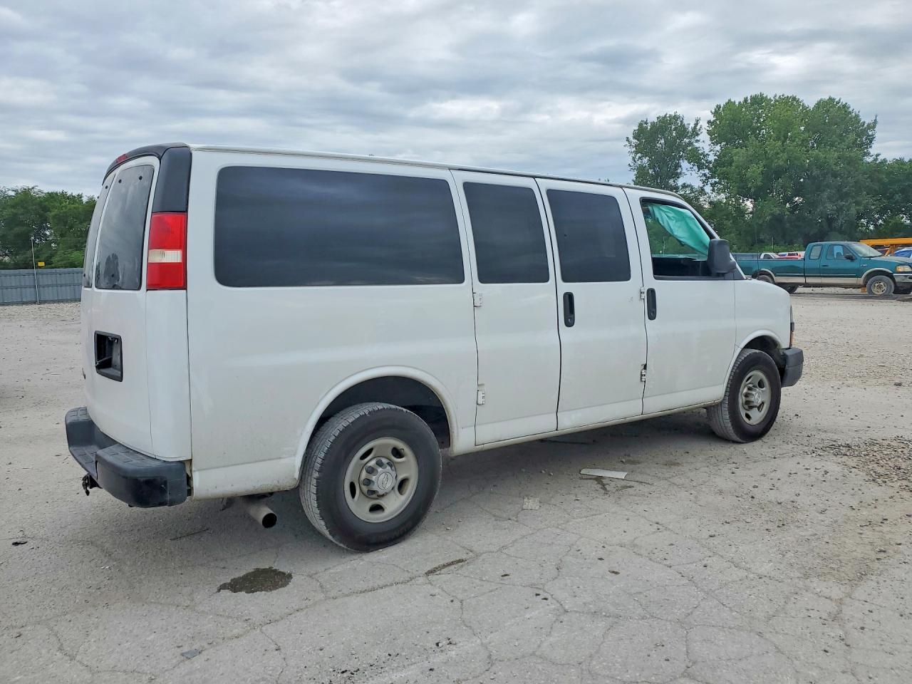 2018 Chevrolet Express G2500 Ls - zdjęcie 3