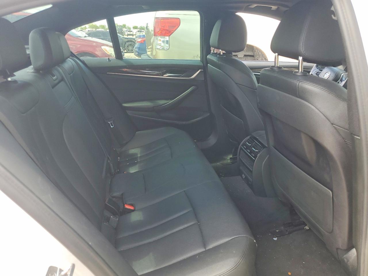 2018 BMW 530 I - zdjęcie 10