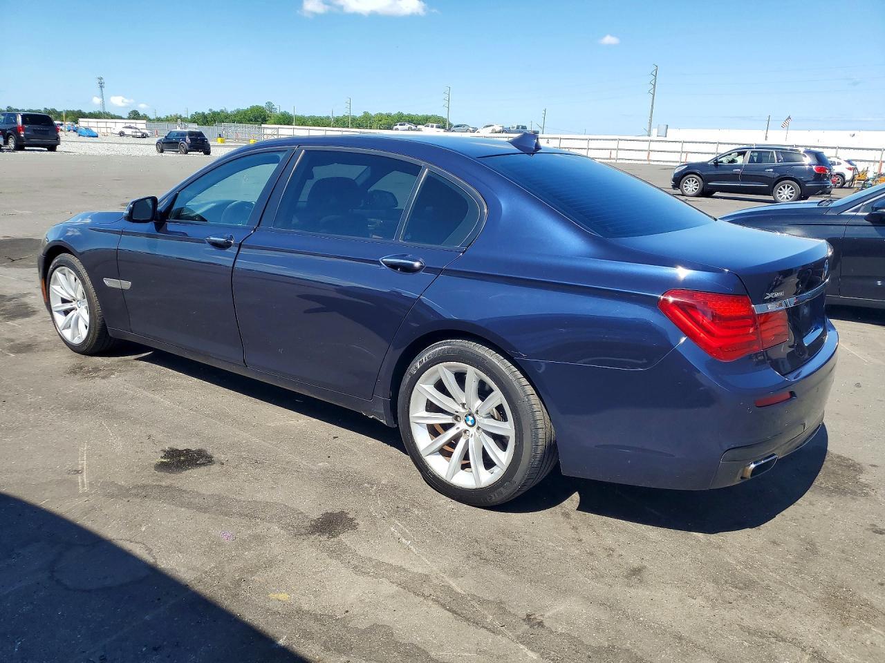 2014 BMW 750 Lxi - zdjęcie 2