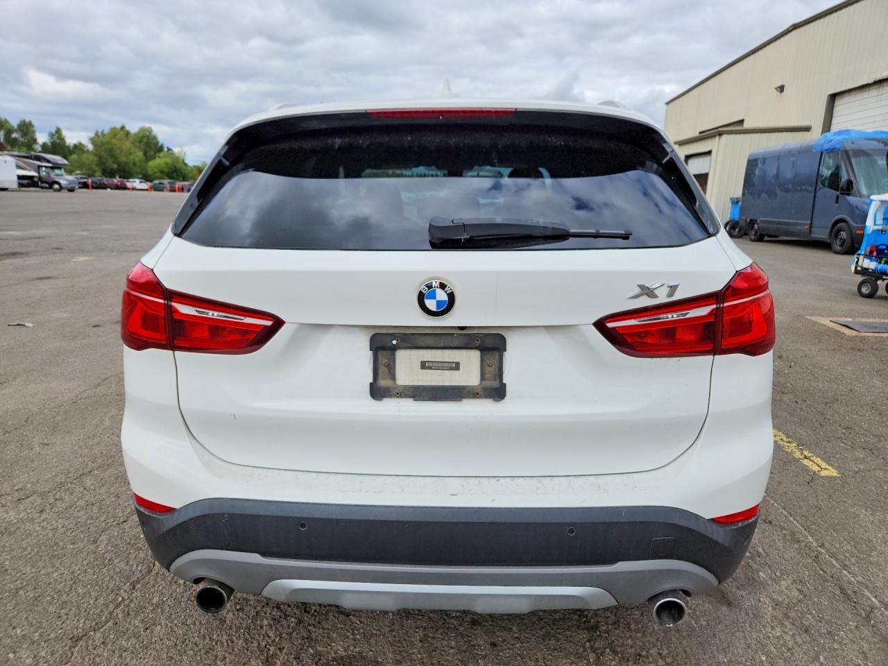 2016 BMW X1 xDrive28I - zdjęcie 6
