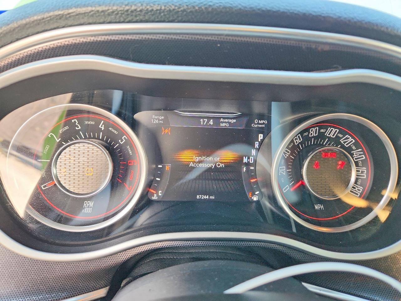 2015 Dodge Challenger R - zdjęcie 9