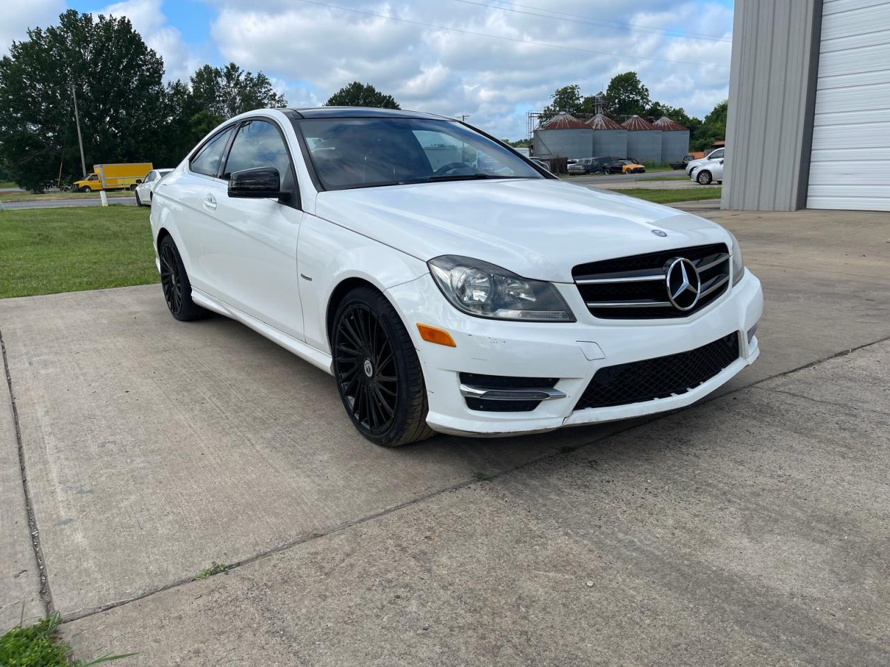 2014 Mercedes-Benz C 250 - zdjęcie główne