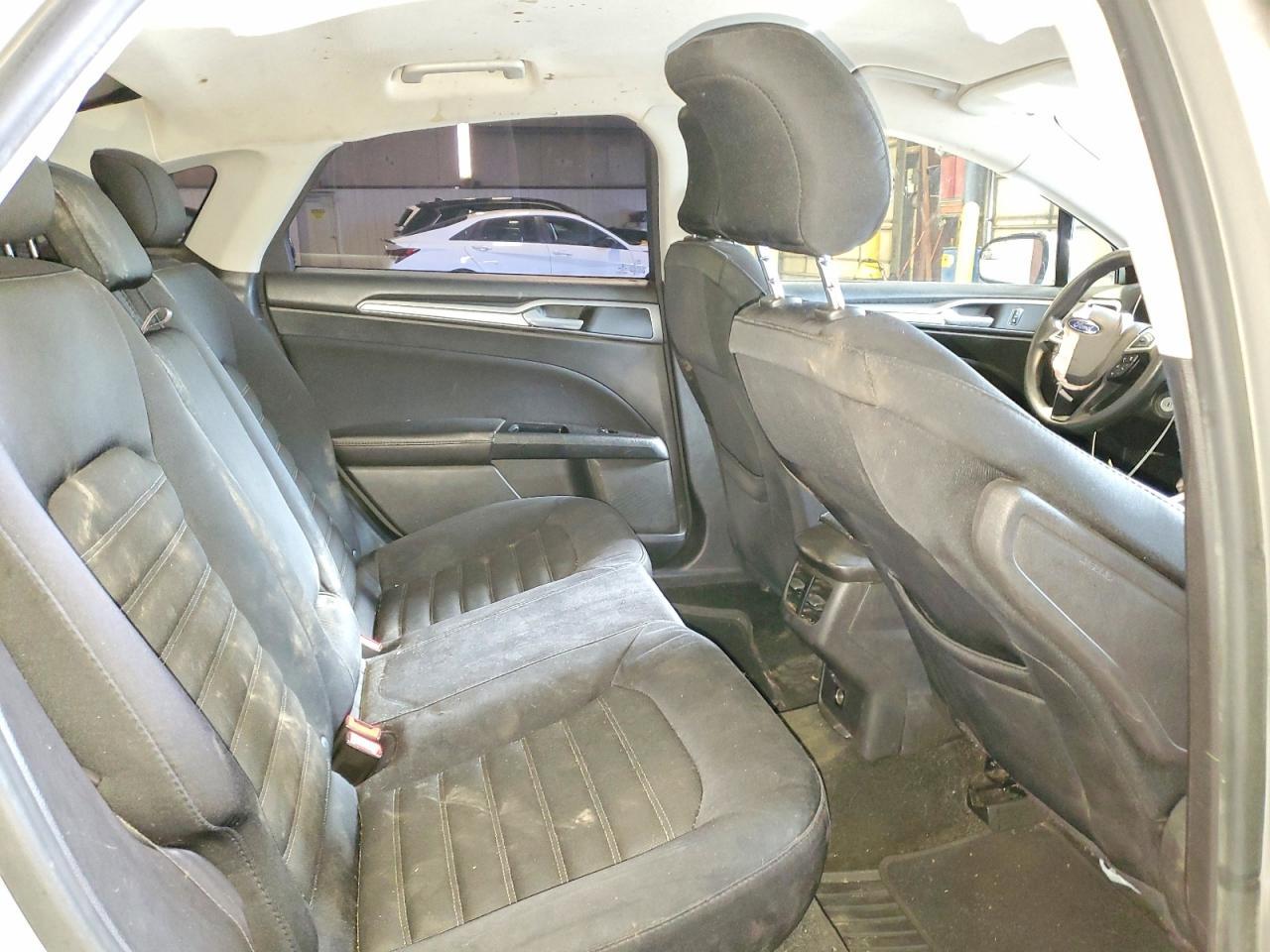 2015 Ford Fusion Se - zdjęcie 10