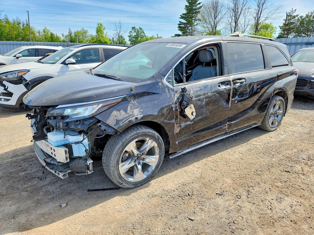 2022 Toyota Sienna Le - zdjęcie główne