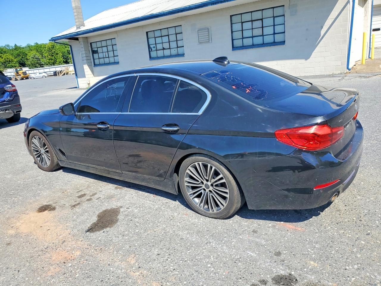 2018 BMW 530 Xi - zdjęcie 2
