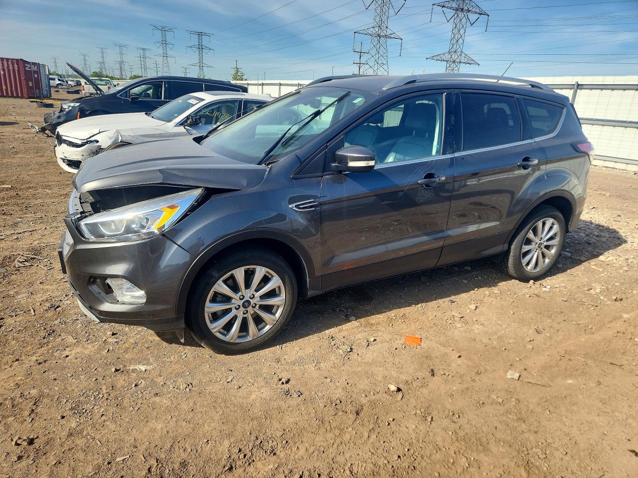 2017 Ford Escape Titanium - zdjęcie główne