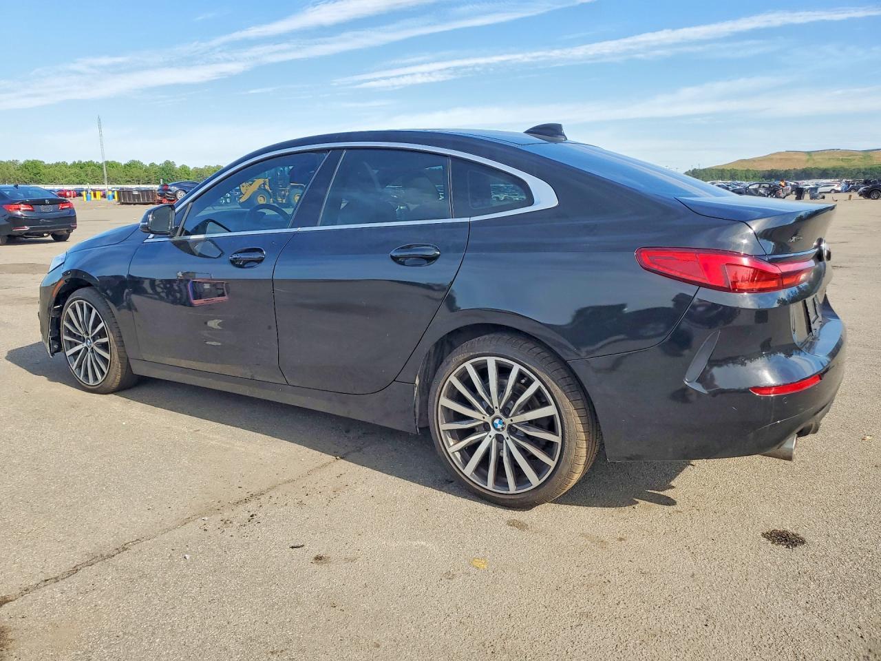 2021 BMW 228Xi - zdjęcie 2