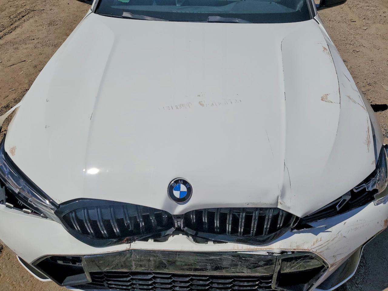 2024 BMW 330I - zdjęcie 11