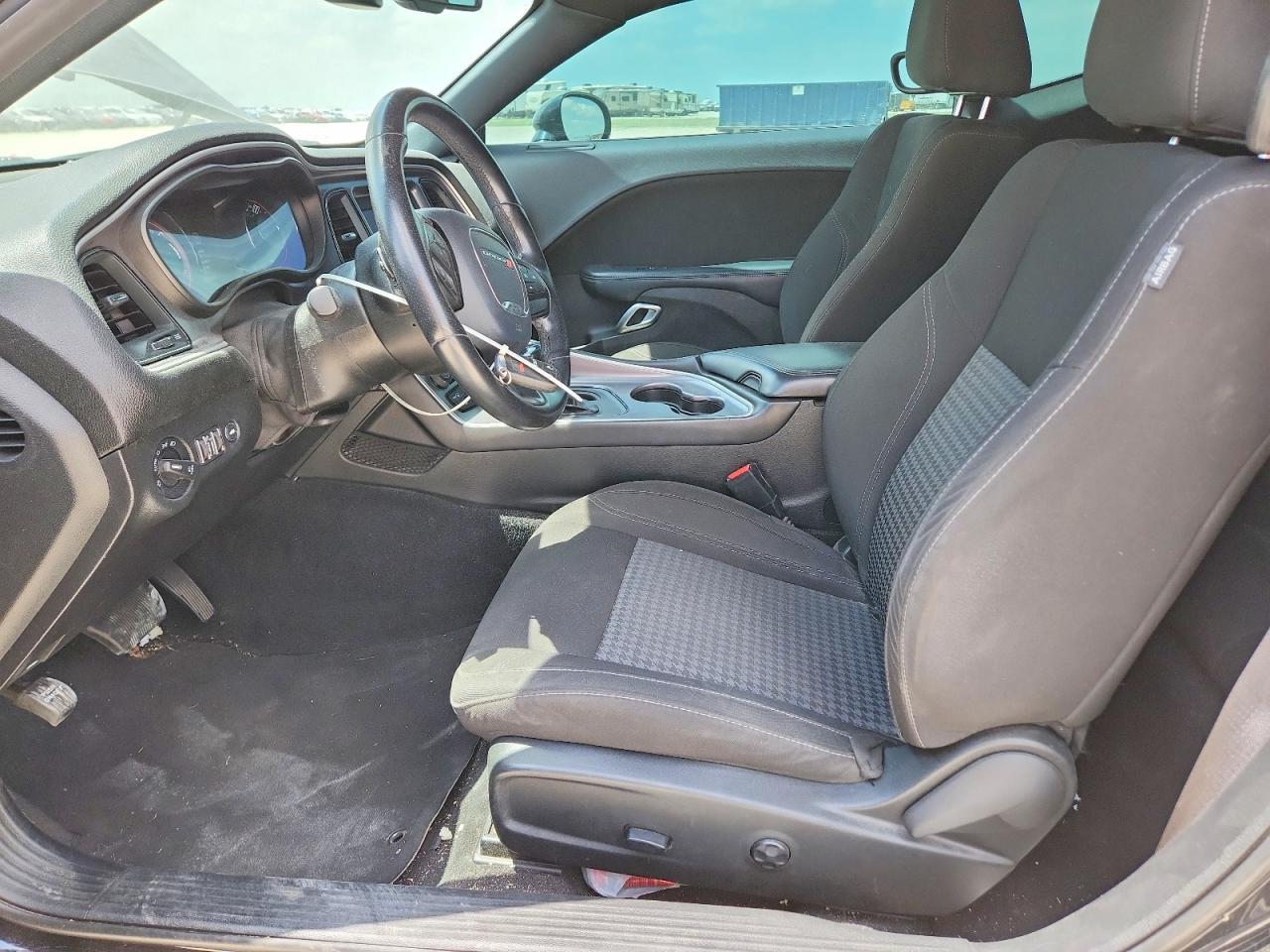 2020 Dodge Challenger Sxt - zdjęcie 7