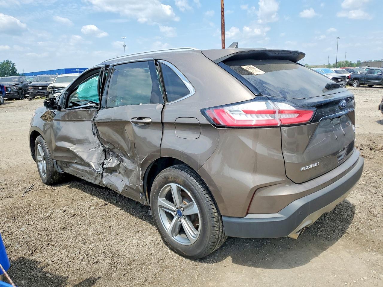 2019 Ford Edge Sel - zdjęcie 2