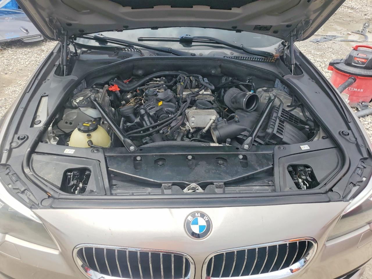 2015 BMW 528 I - zdjęcie 11
