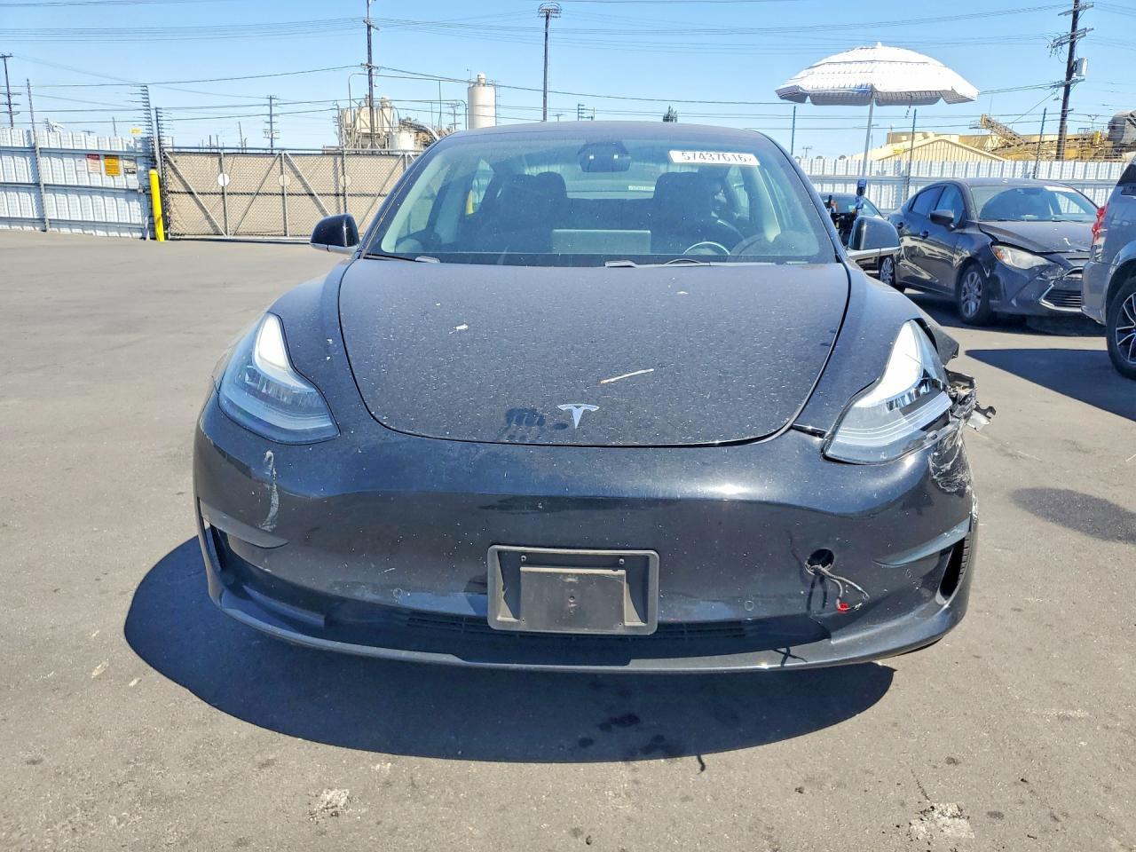 2019 Tesla Model 3 - zdjęcie 5