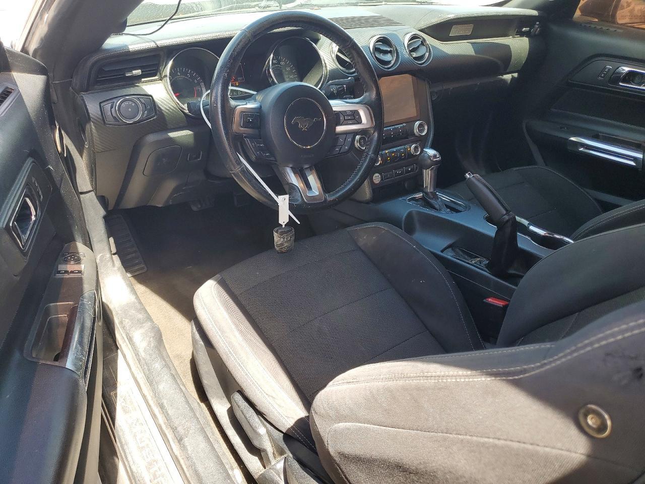 2016 Ford Mustang - zdjęcie 8