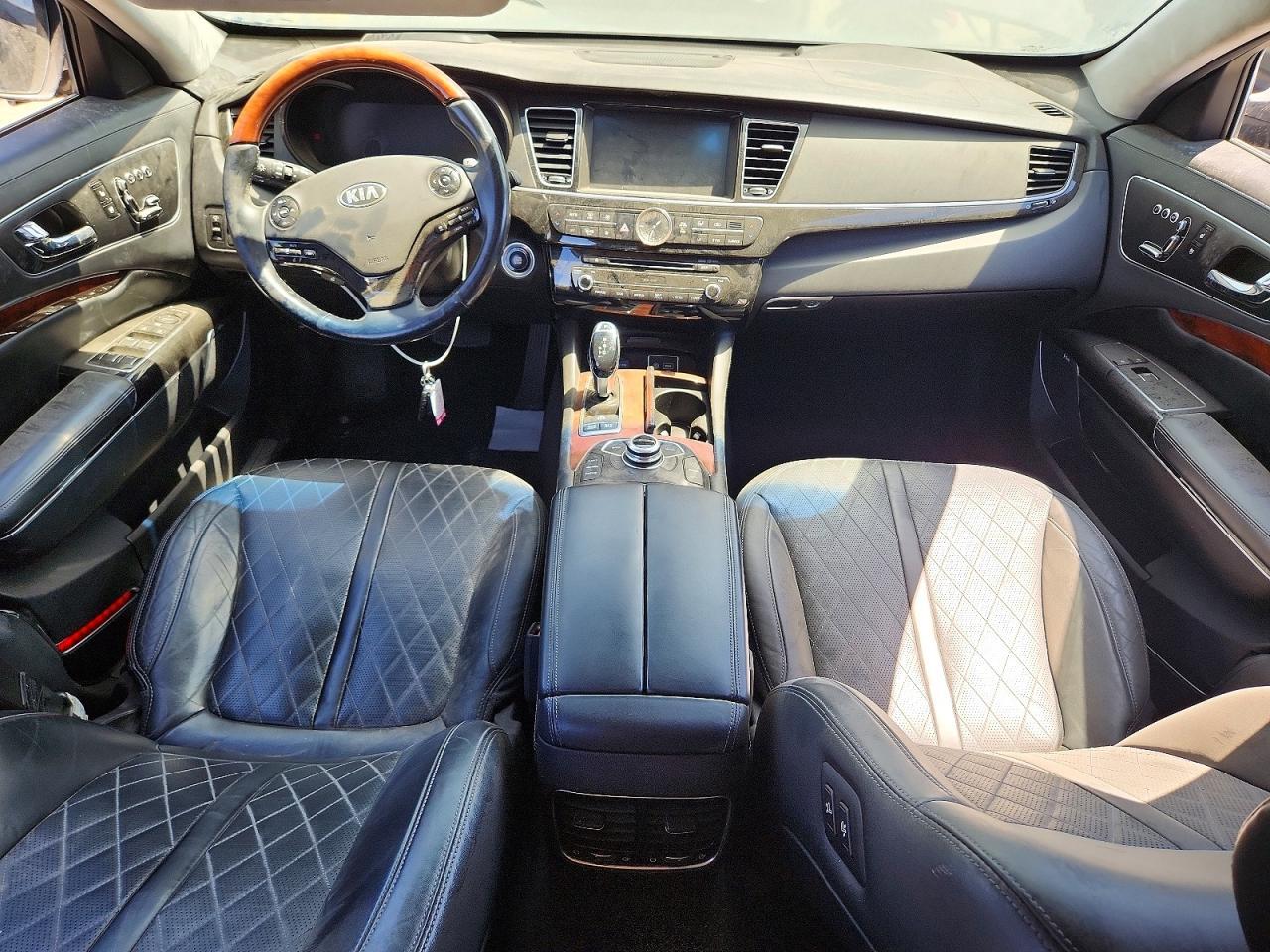 2016 Kia K900 Luxury V8 - zdjęcie 8