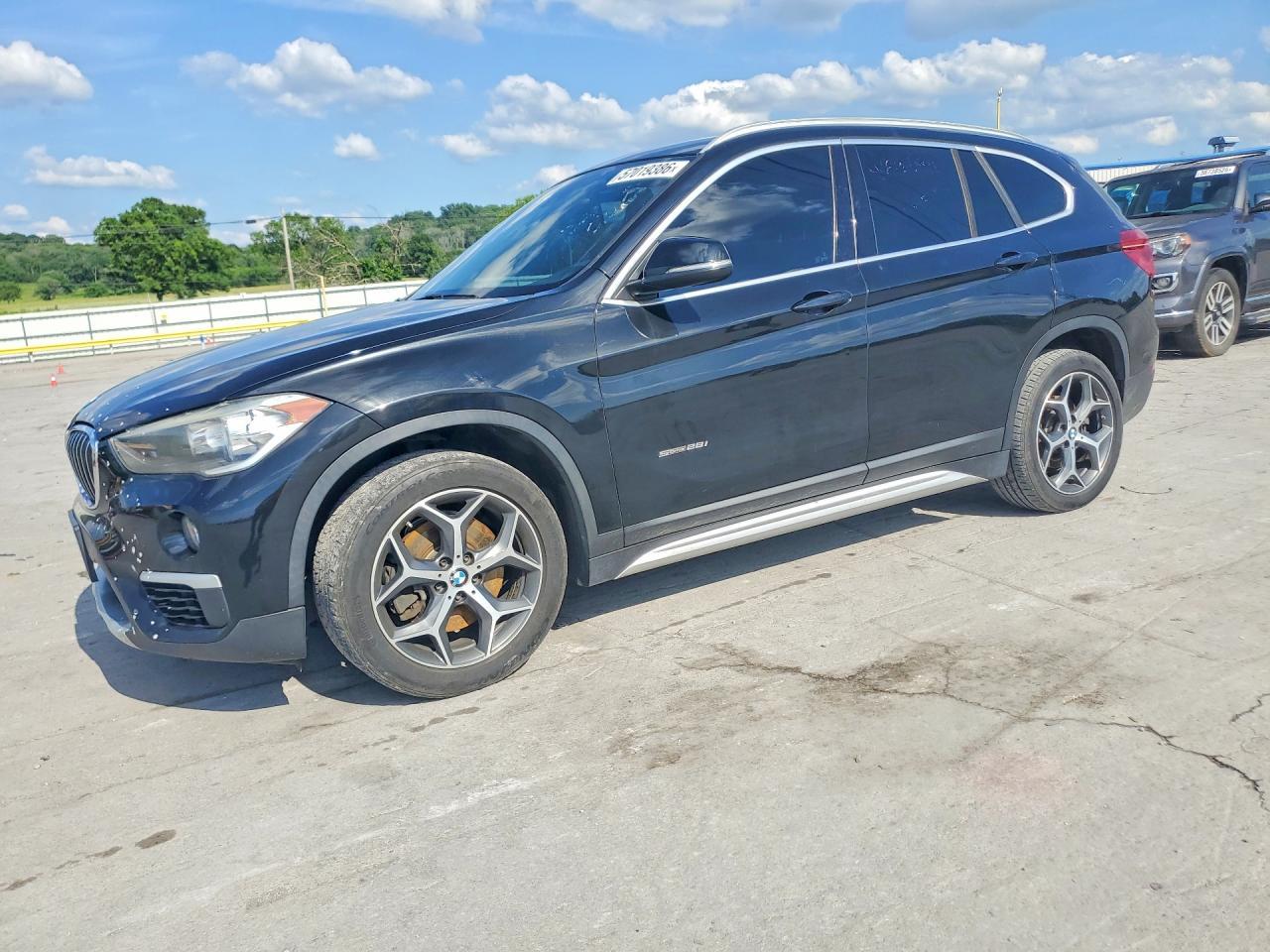 BMW X1 - zdjęcie 1