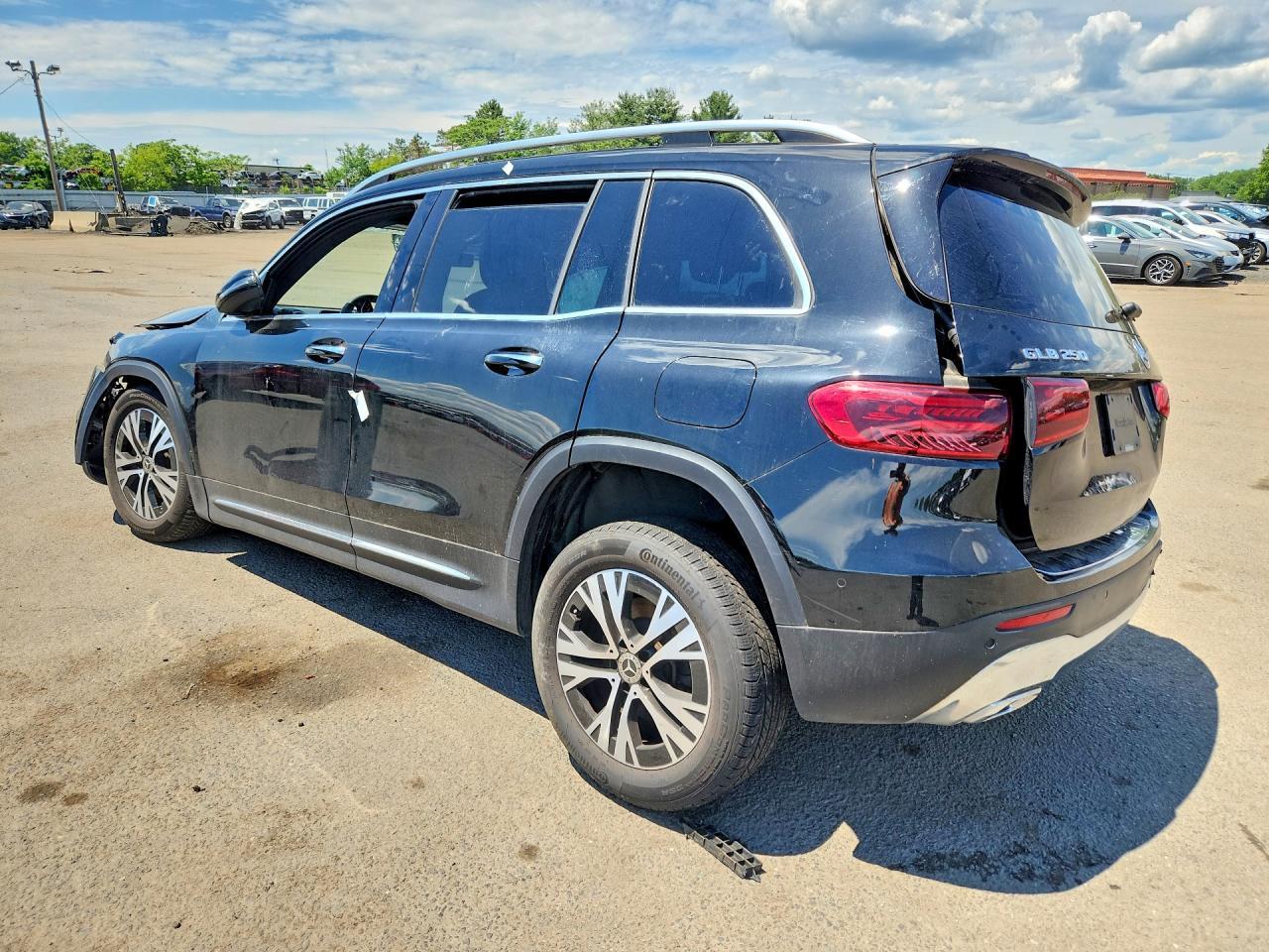2024 Mercedes-Benz Glb 250 4Matic - zdjęcie 2