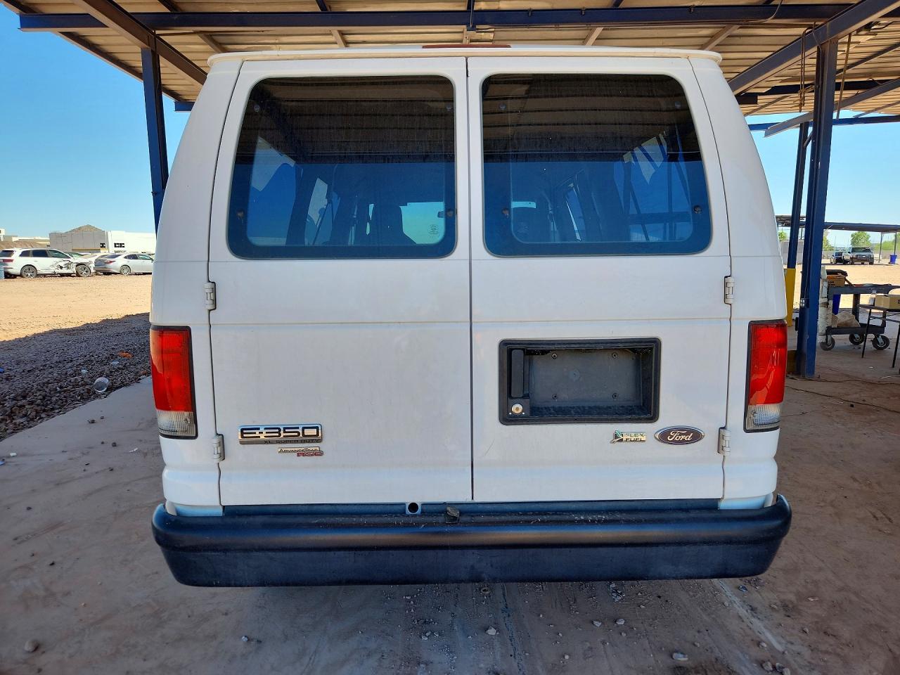 2013 Ford Econoline E350 Super Duty Wagon - zdjęcie 6