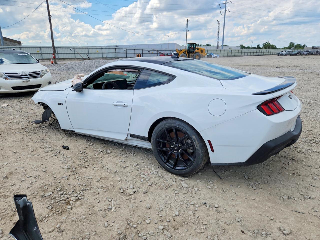 2025 Ford Mustang Gt - zdjęcie 2