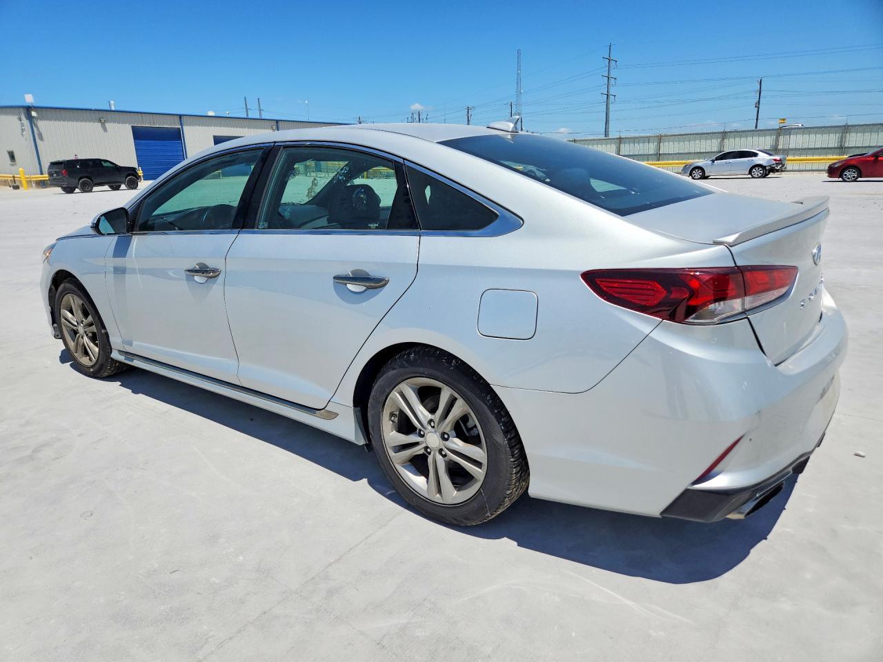2018 Hyundai Sonata Sport - zdjęcie 2