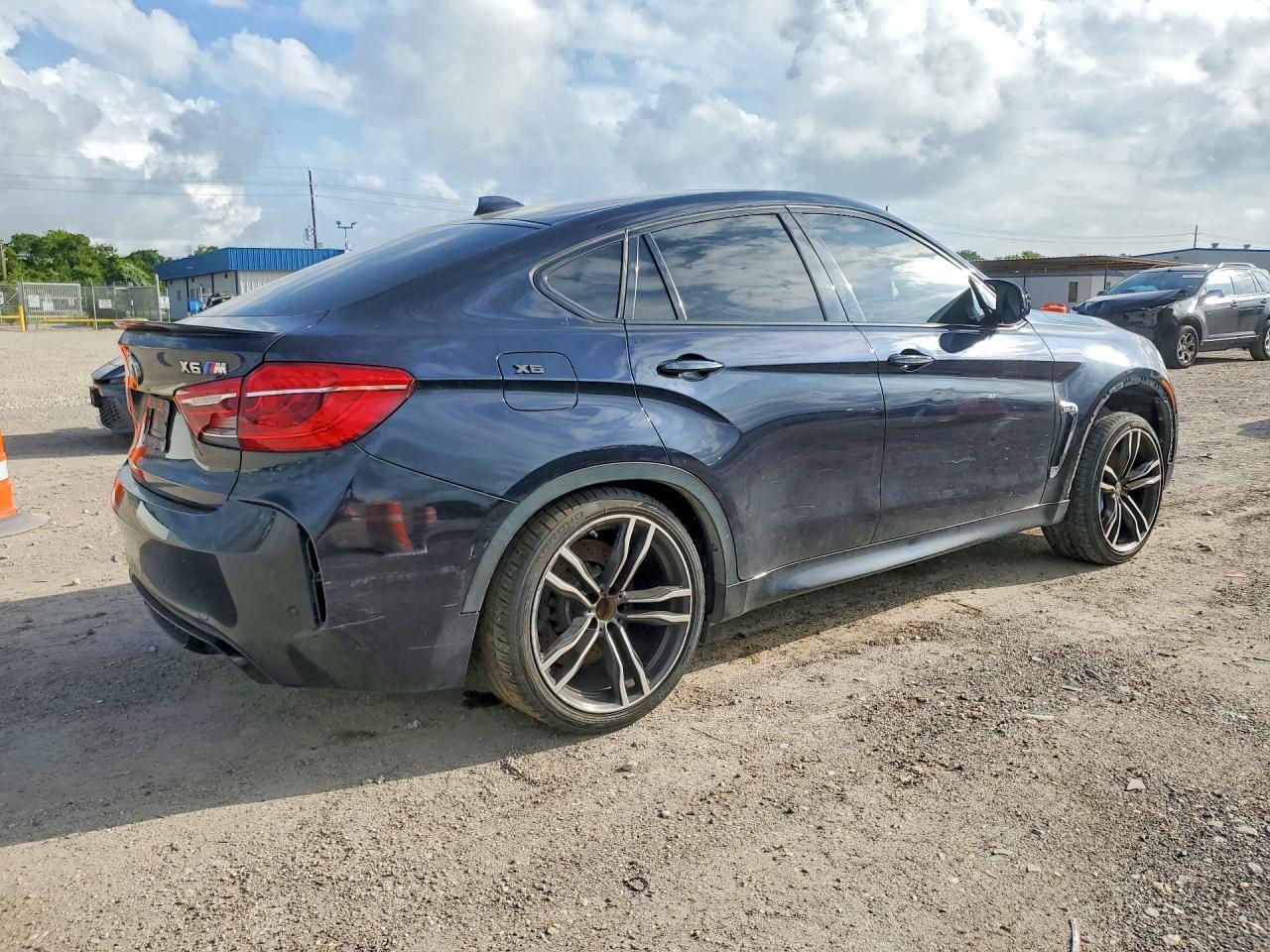 2015 BMW X6 M - zdjęcie 3