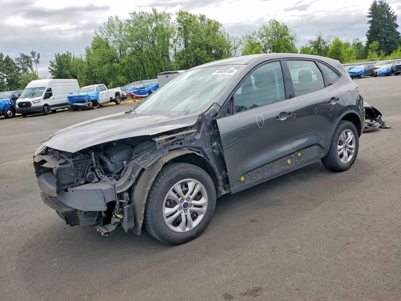2020 Ford Escape S - zdjęcie główne