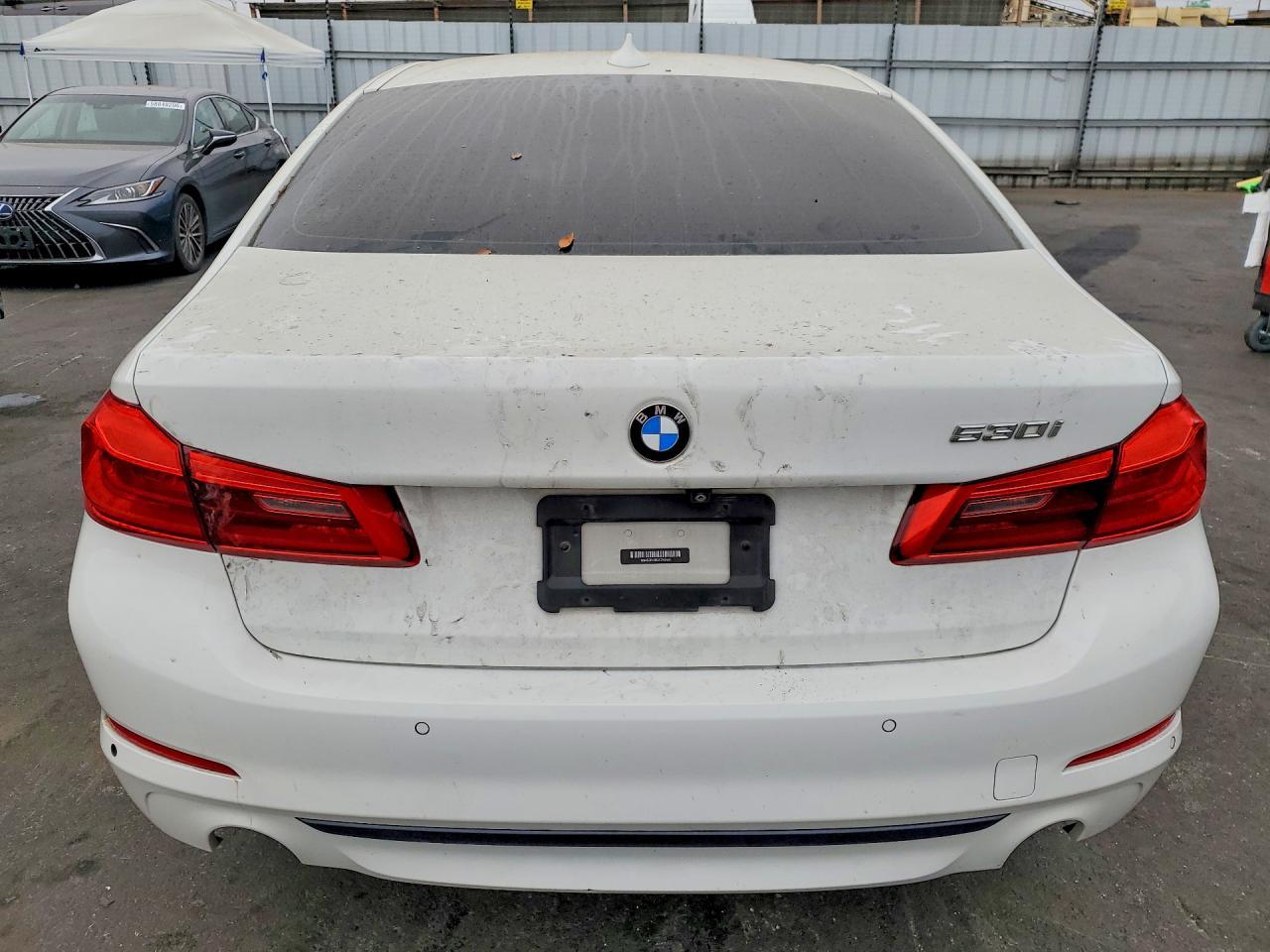 2021 BMW 530 I - zdjęcie 6