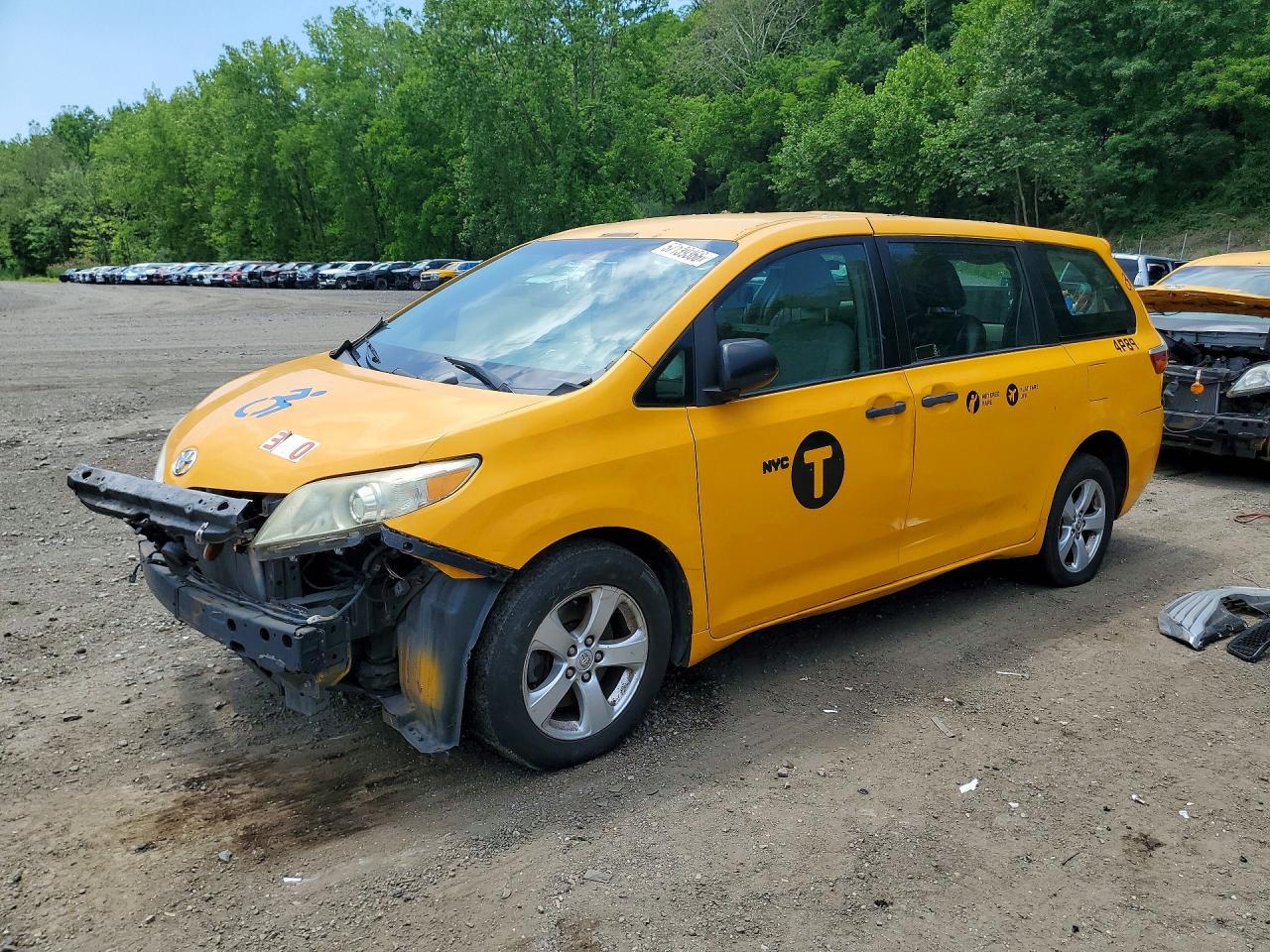 2017 Toyota Sienna L 7-Passenger - zdjęcie główne