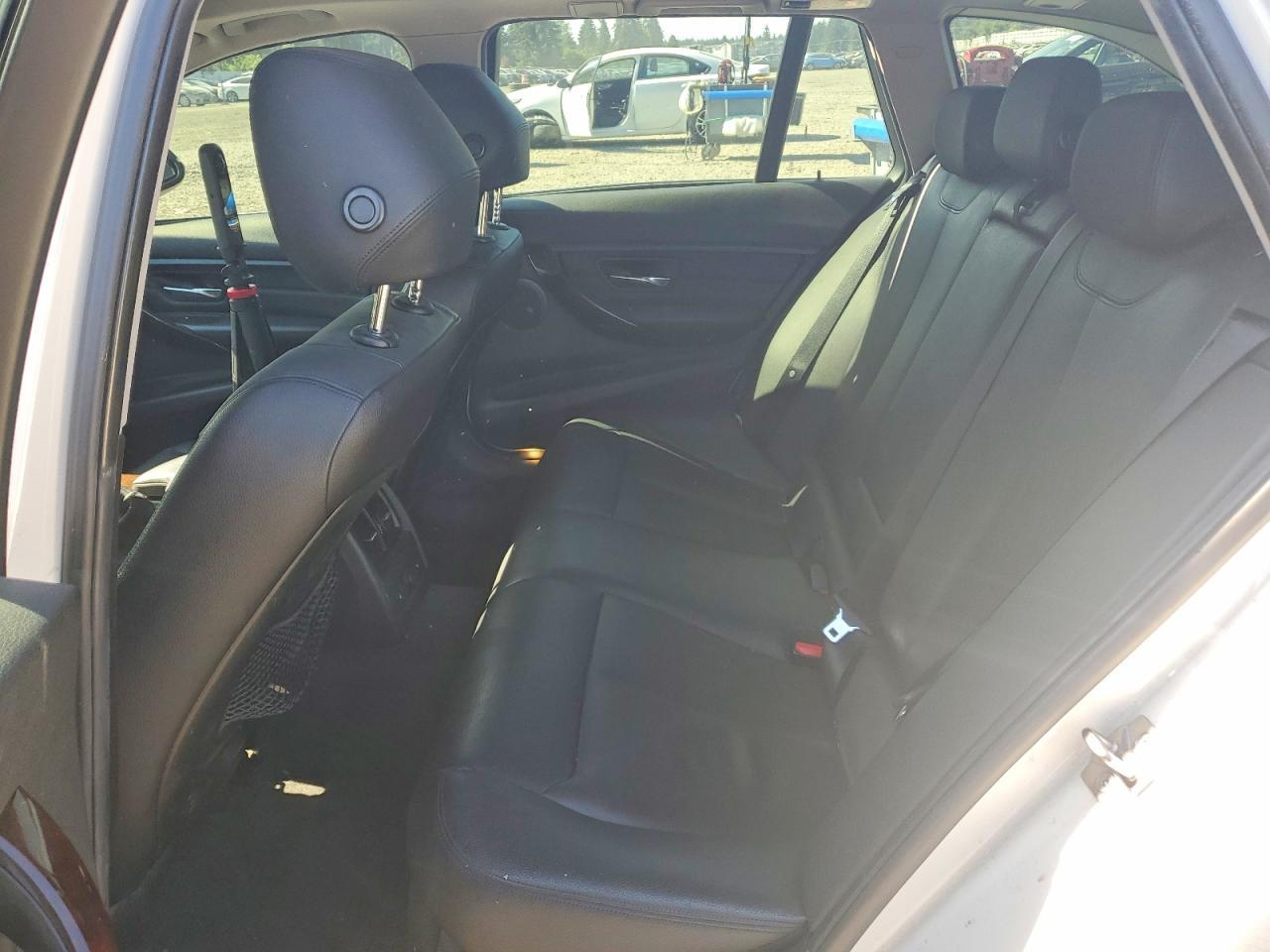 2015 BMW 328 Xi - zdjęcie 10