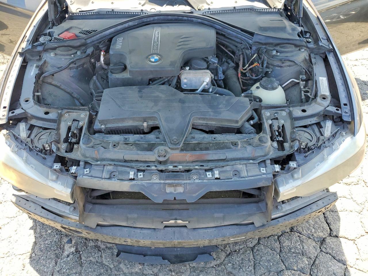 2013 BMW 320 I - zdjęcie 11