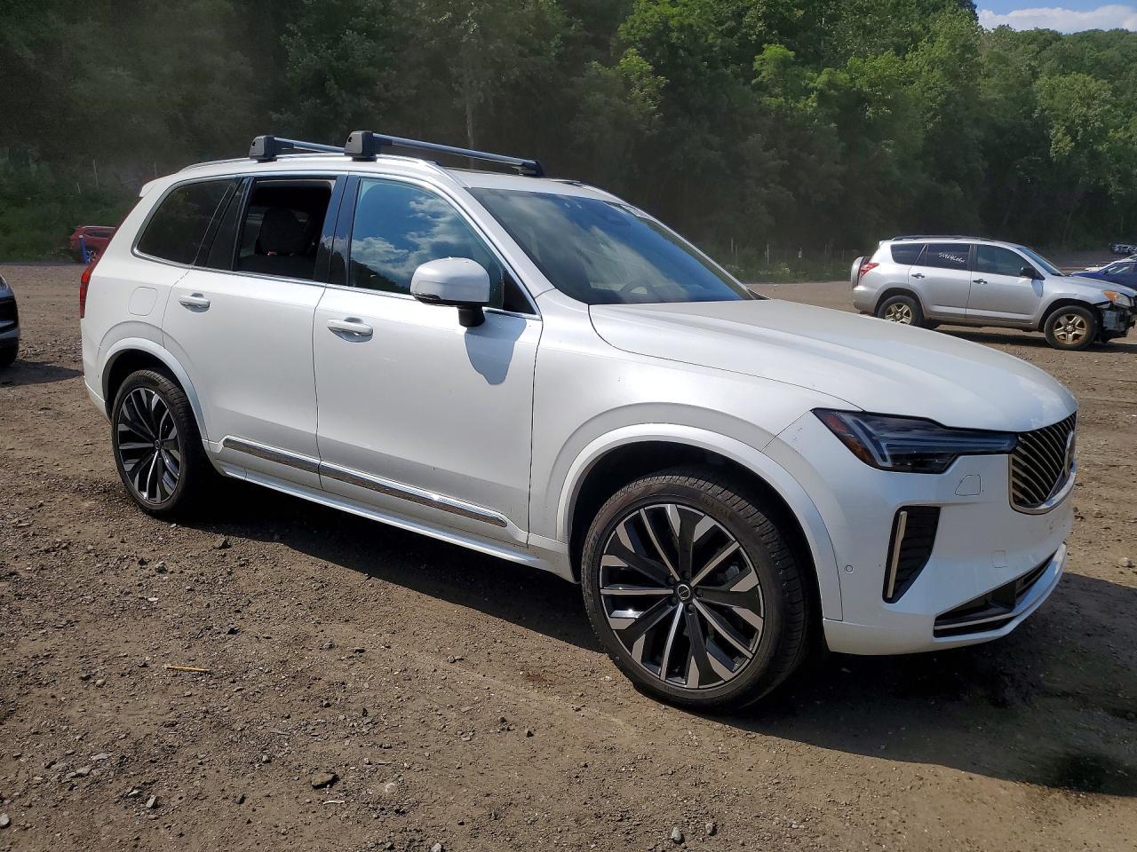 2025 Volvo Xc90 Plus - zdjęcie 4