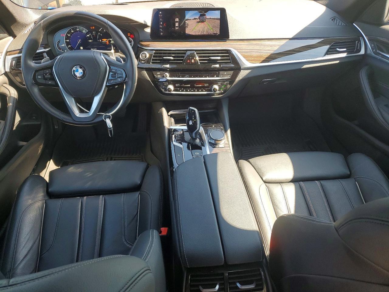 2019 BMW 530 I - zdjęcie 8
