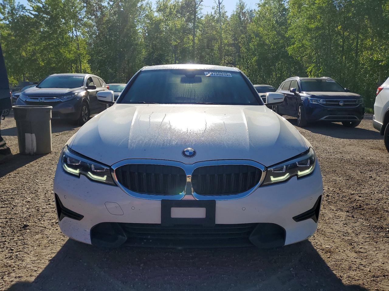2020 BMW 330Xi - zdjęcie 5