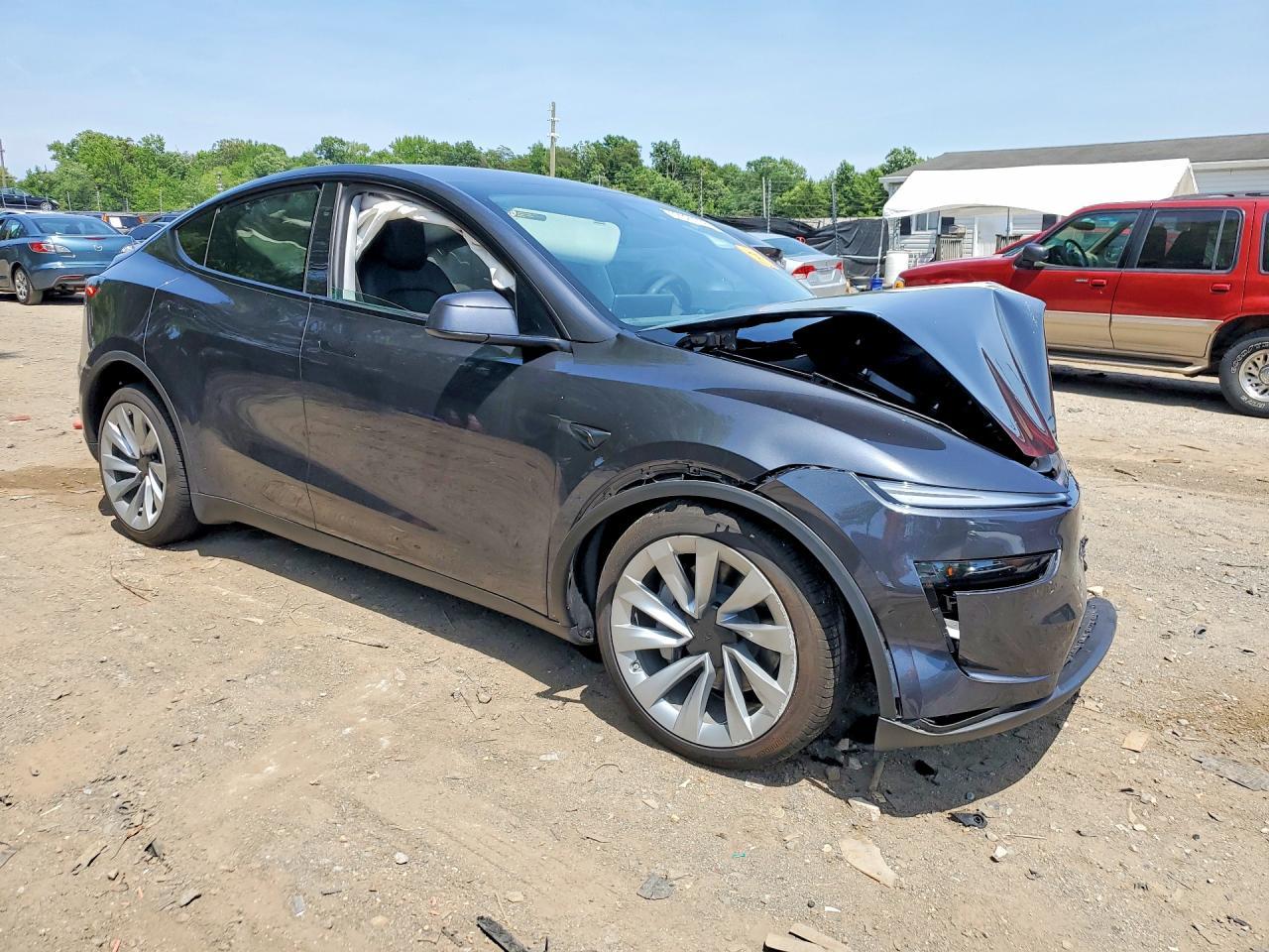 2026 Tesla Model Y - zdjęcie 4