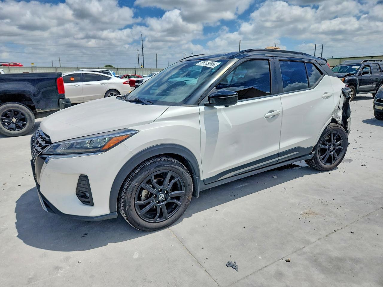 2021 Nissan Kicks - zdjęcie główne
