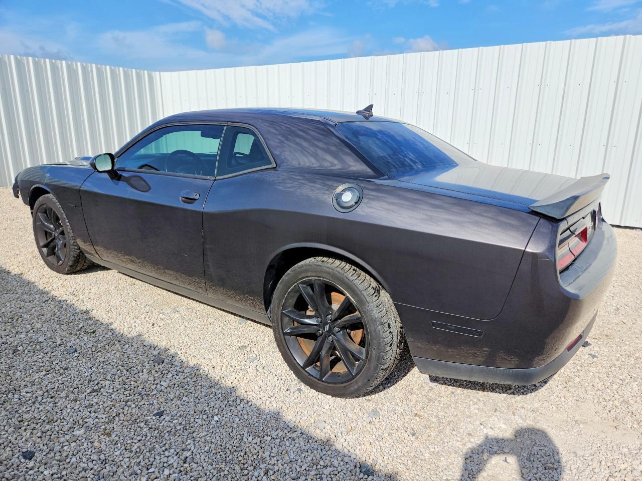 2018 Dodge Challenger R - zdjęcie 2
