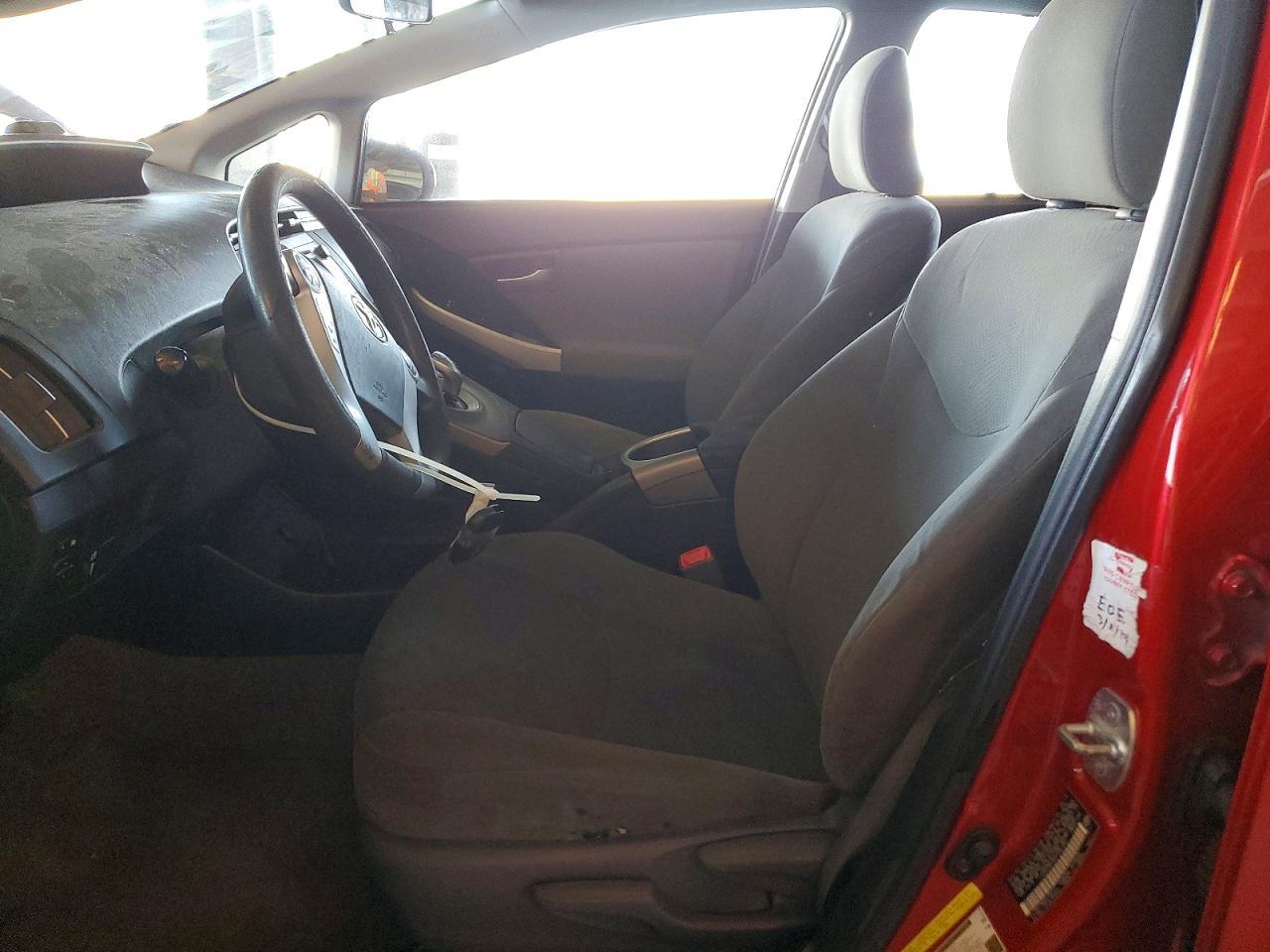 2013 Toyota Prius Two - zdjęcie 7