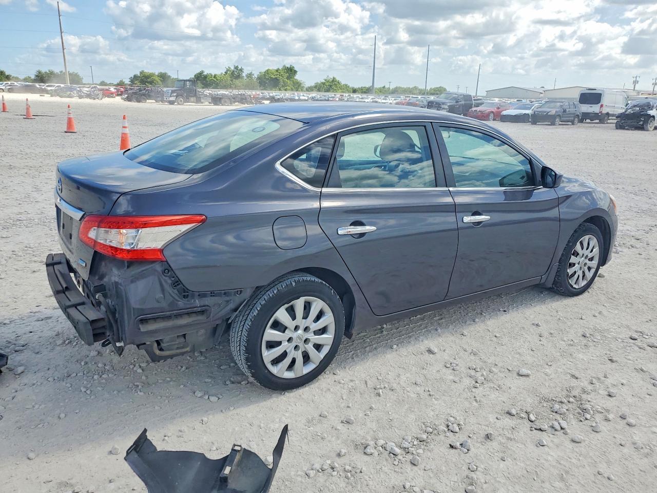 2014 Nissan Sentra S - zdjęcie 3