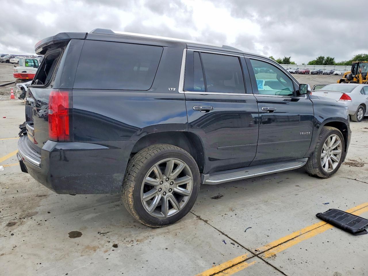 2015 Chevrolet Tahoe K1500 Ltz - zdjęcie 3