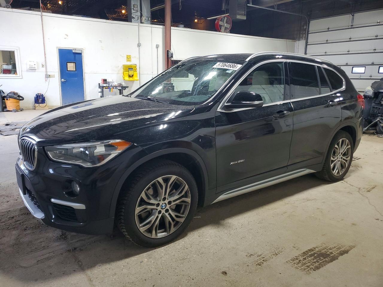 2017 BMW X1 xDrive28I - zdjęcie główne